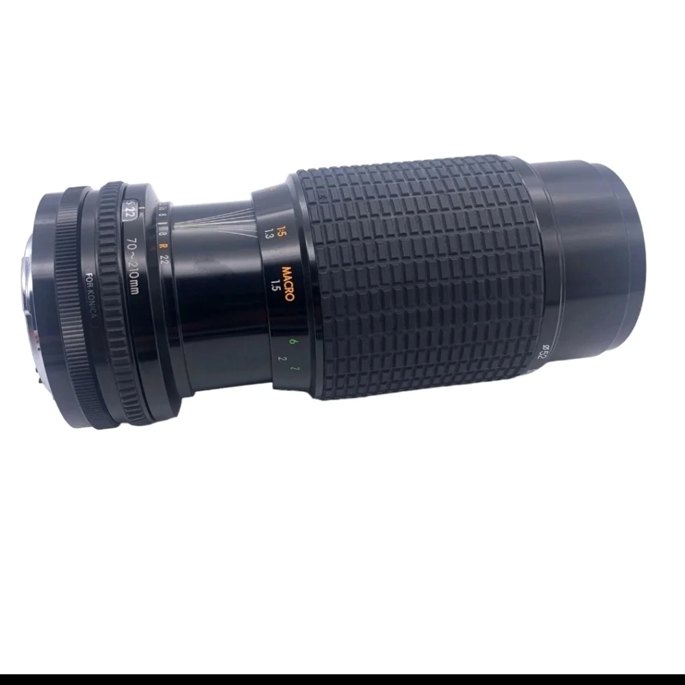 Sigma Zoom 70-210mm 1:4-5. Lens for Konica and Case Made in Japan